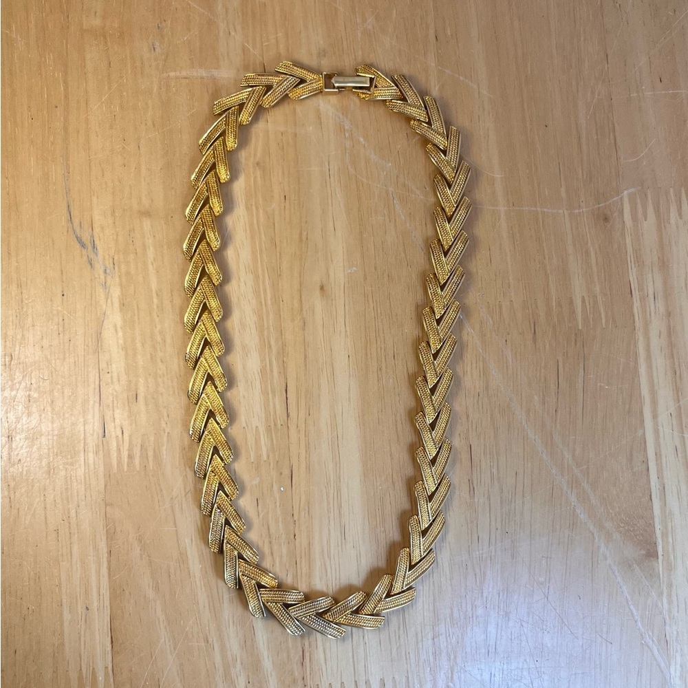 Elegant Gold Chevron Necklace
